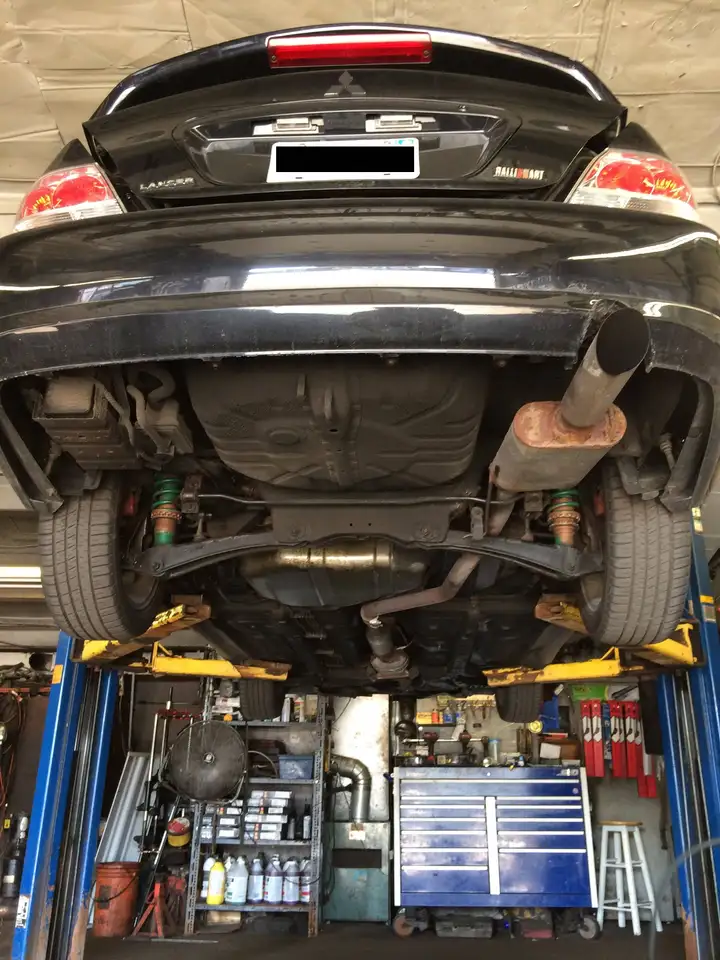 Mitsubishi Lancer снимка Mitsubishi Lancer