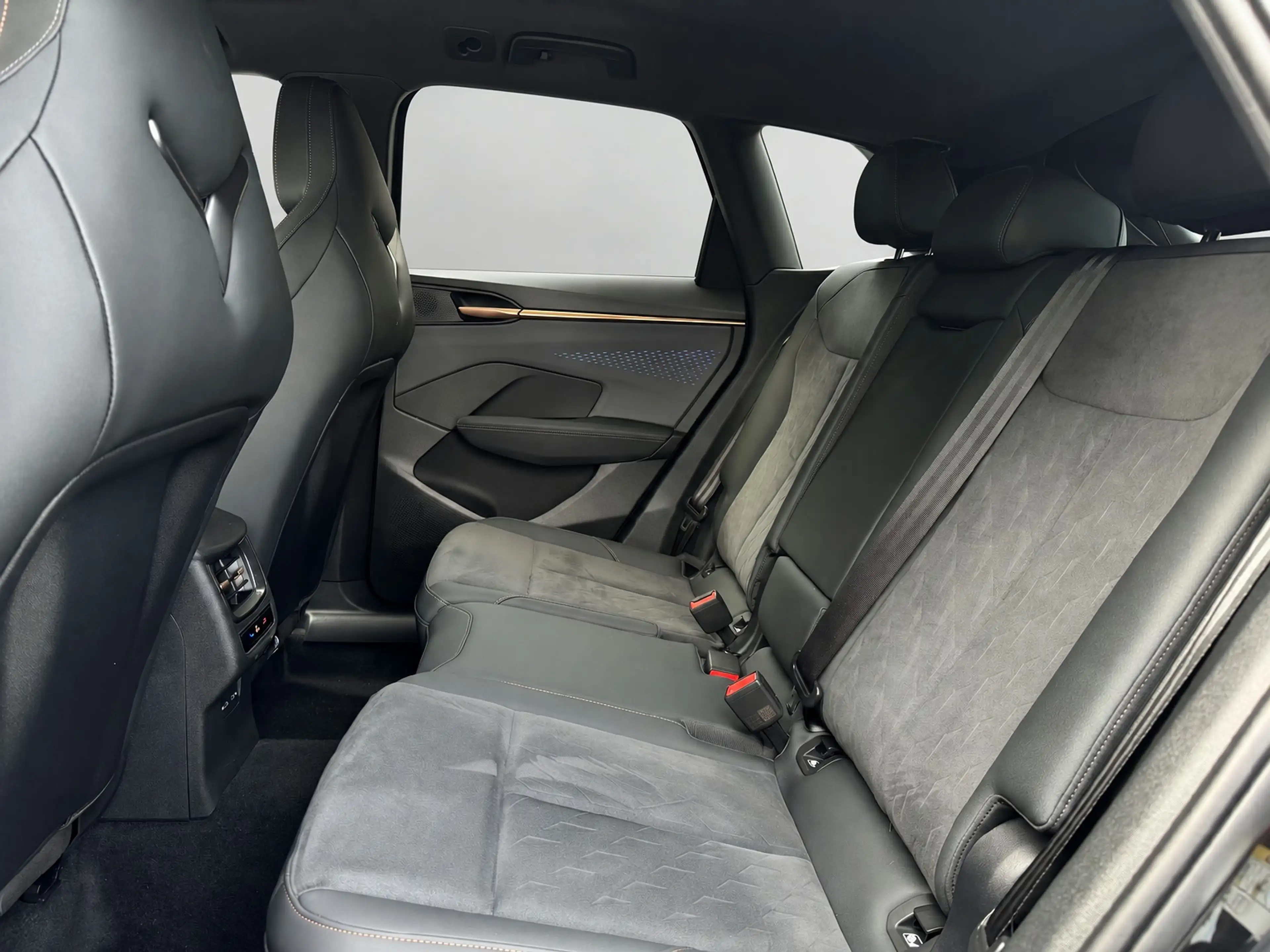 CUPRA Terramar 1.5 TSIe 150PK DSG BUSINESS HEAD-UP/NAVI/CAMERA/LE — photo 15