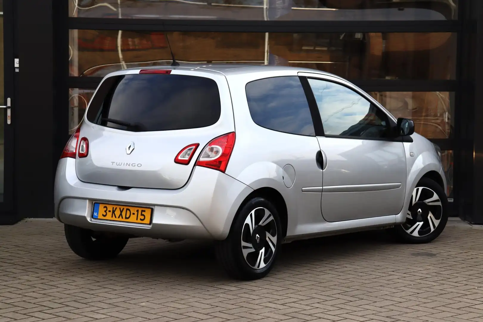 Renault Twingo 1.2 16V Dynamique | NAP | Invalide Auto | Handgas Grau - 2
