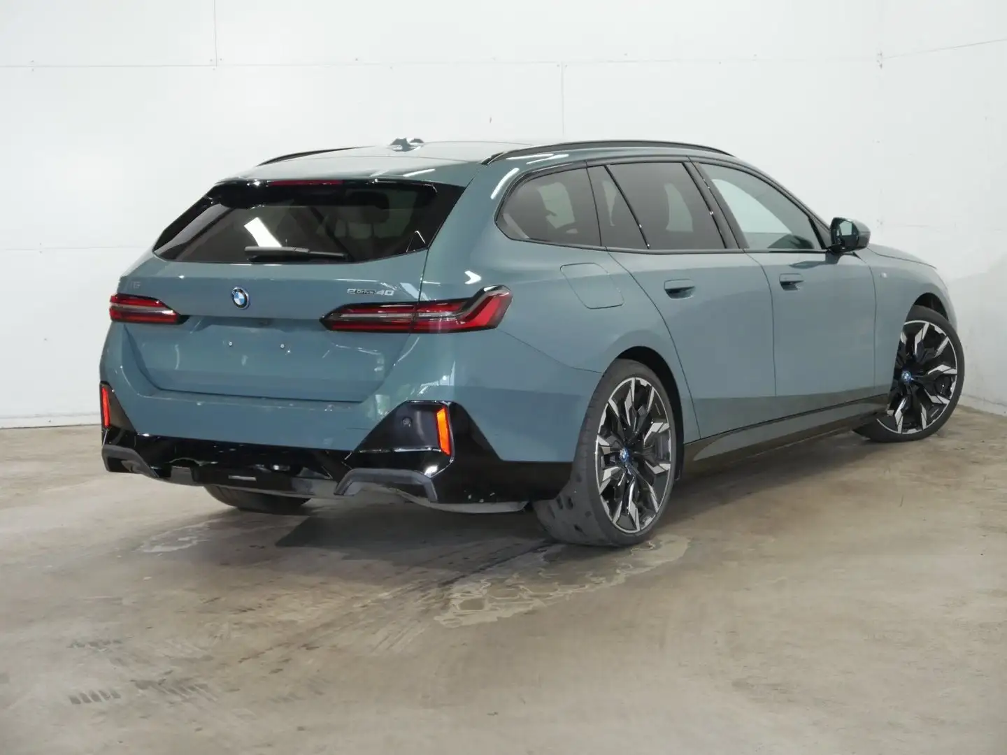 BMW i5 eDrive40 Touring M Sport PRO Autobahnass. AHK Vert - 2