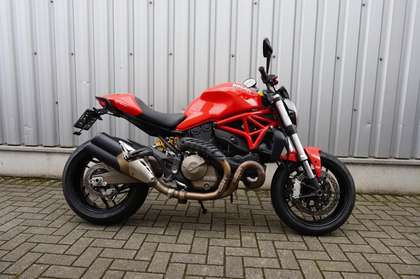 Ducati Monster 821 -