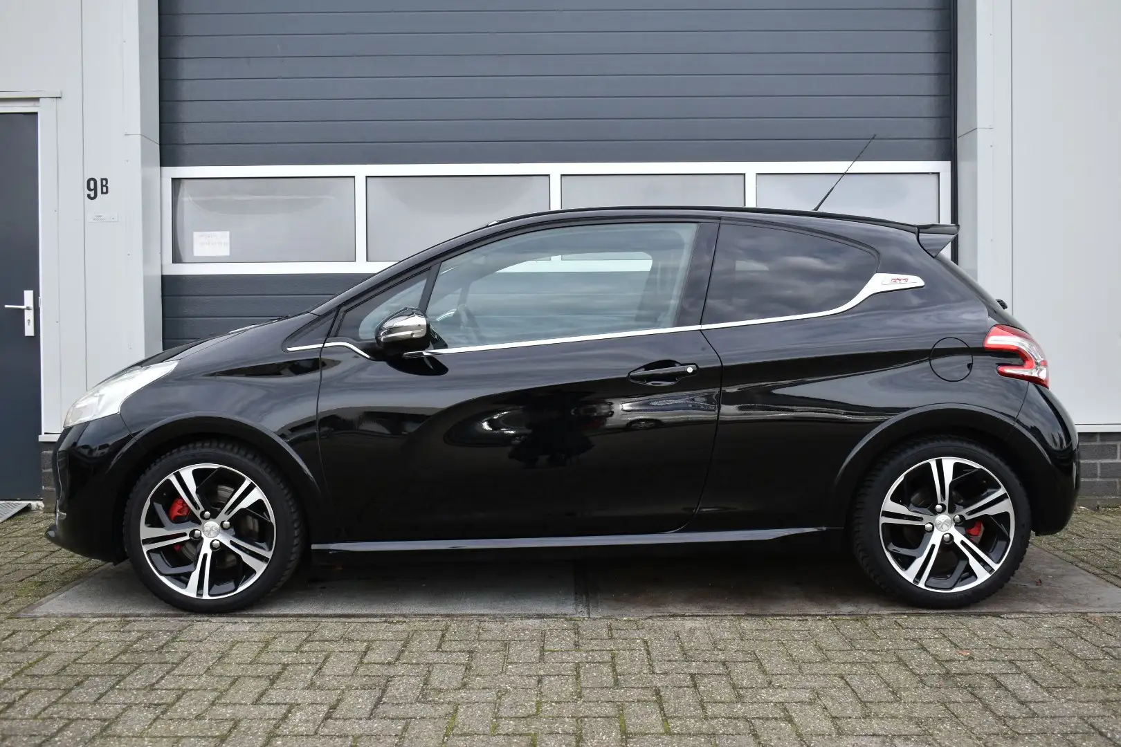 Peugeot 208 1.6 THP GTi Zwart - 2