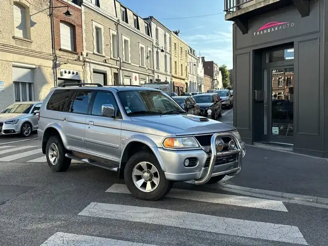 Mitsubishi Pajero Sport 2.5 TD / ATTELAGE / TOIT OUVRANT