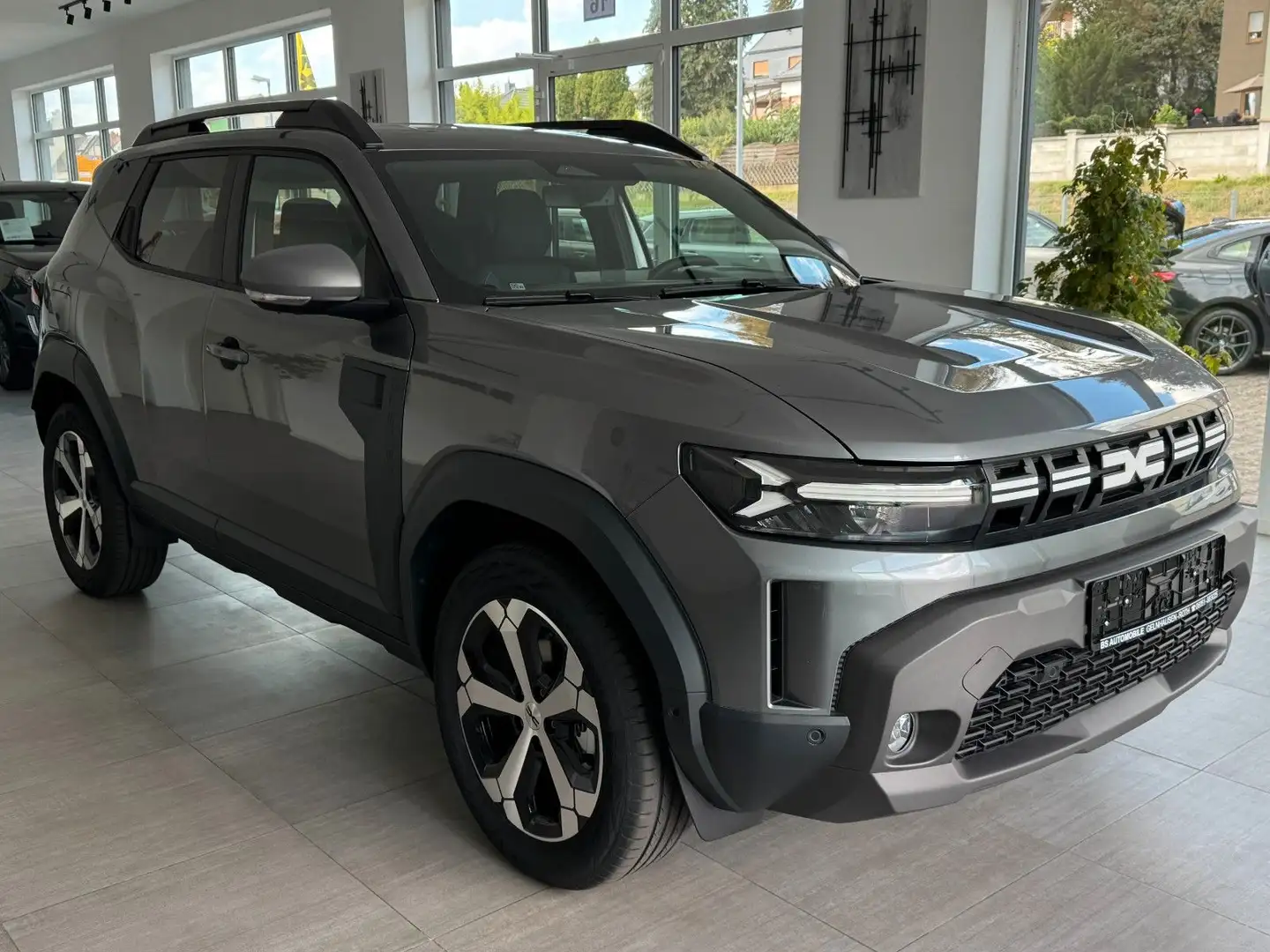 Dacia Duster HYBRID Jorney 140 Aut / Sofort verfügbar Grau - 2