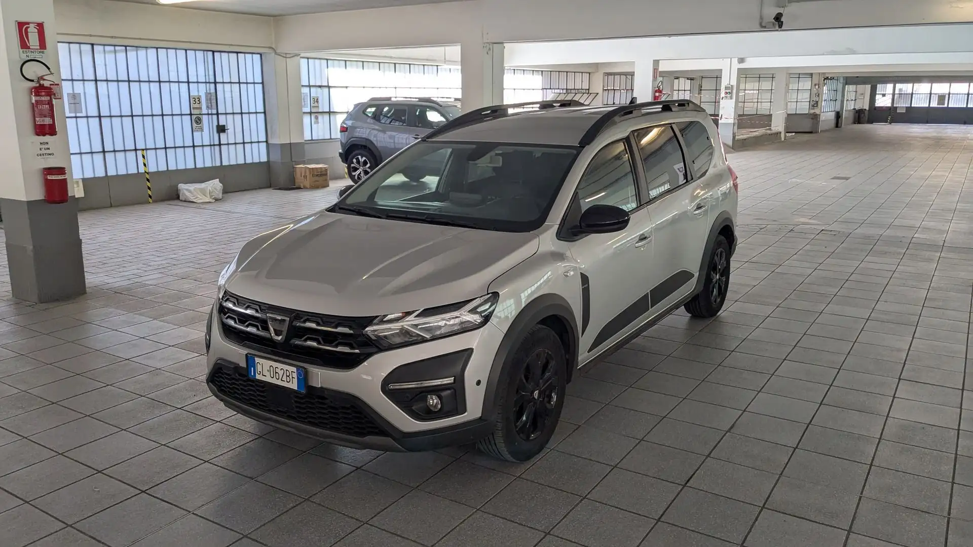 Dacia Jogger Jogger 1.0 TCe GPL 100 CV 7 posti Extreme Argento - 1