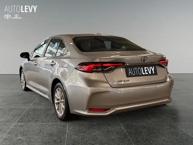 Toyota Corolla view 4