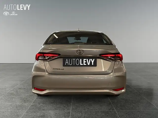 Toyota Corolla view 5