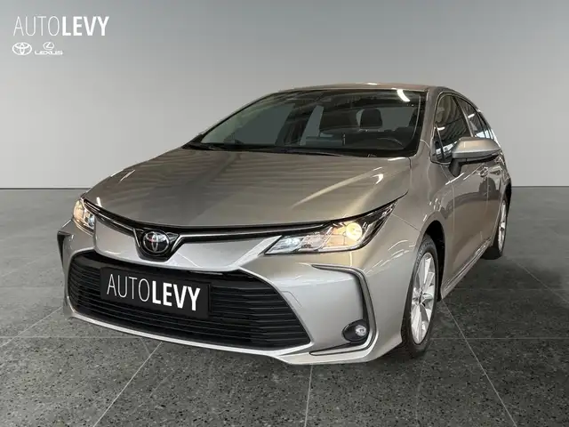 Toyota Corolla view 2