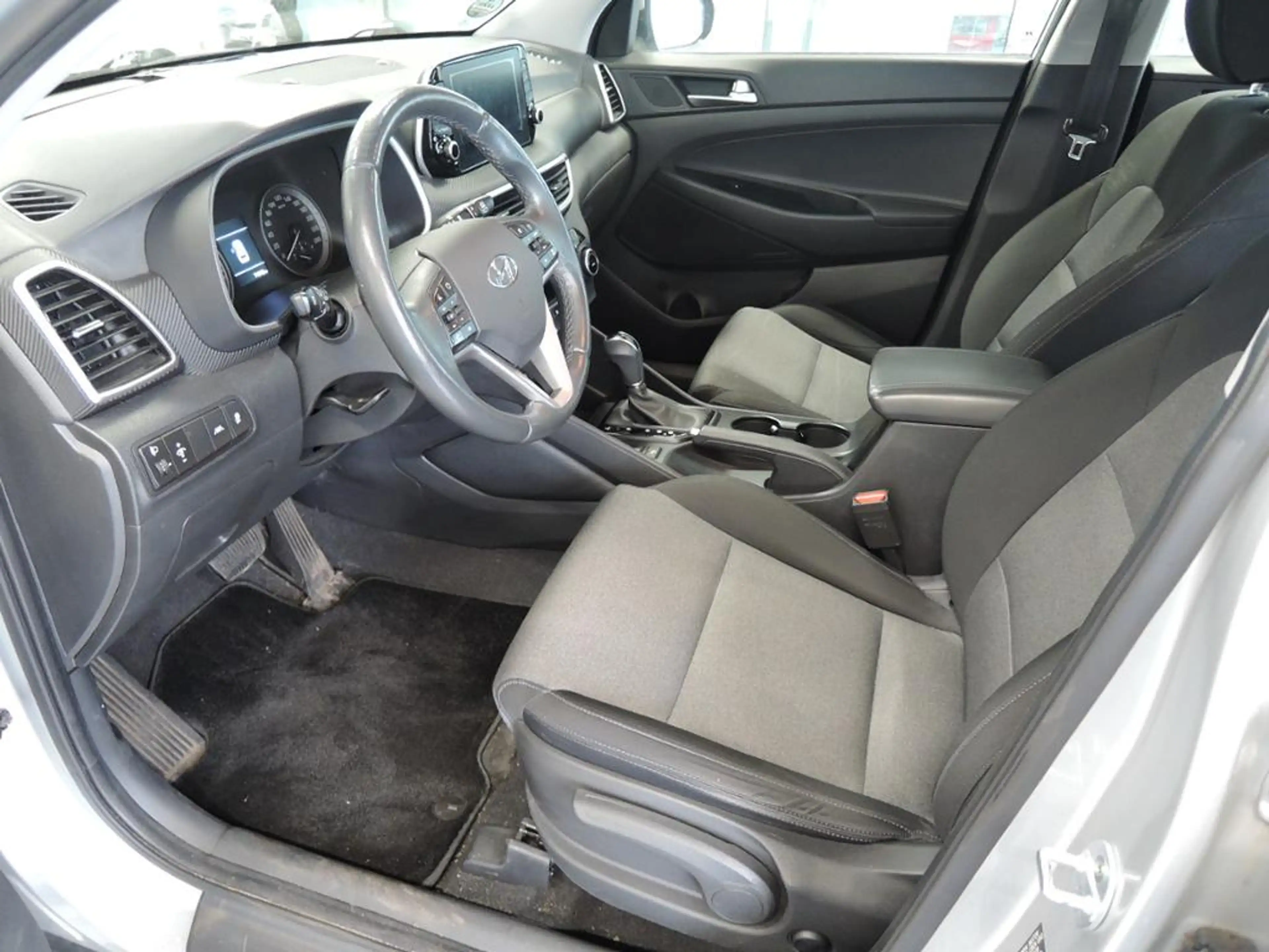 Hyundai TUCSON 1.6 Advantage 2WD *Navigation*Kamera — photo 3