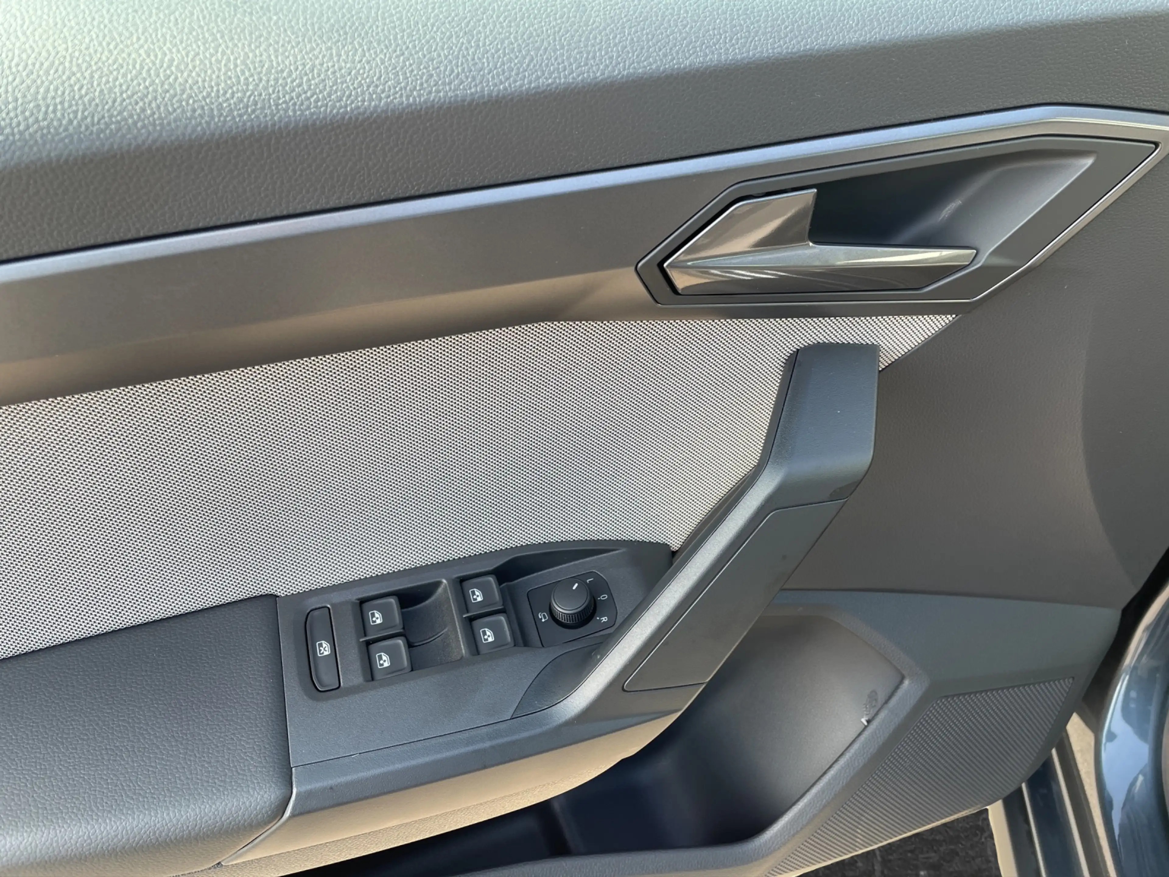 SEAT Arona FR 1.0 TSI FR — photo 6