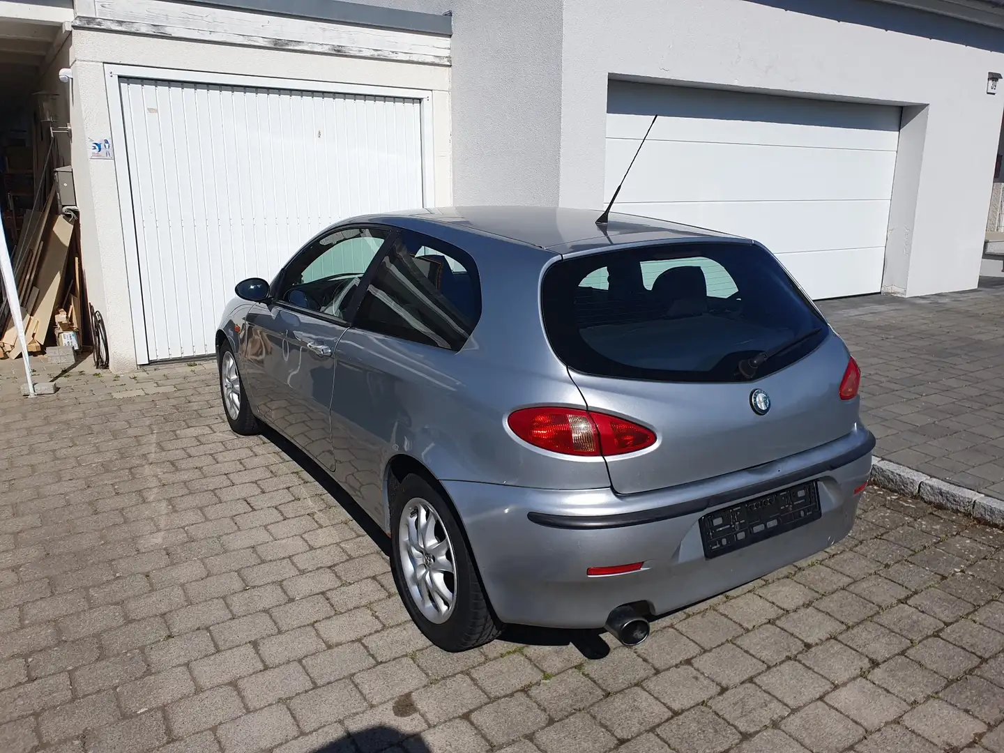 Alfa Romeo 147 1.9 JTD 16V Distinctive - 2