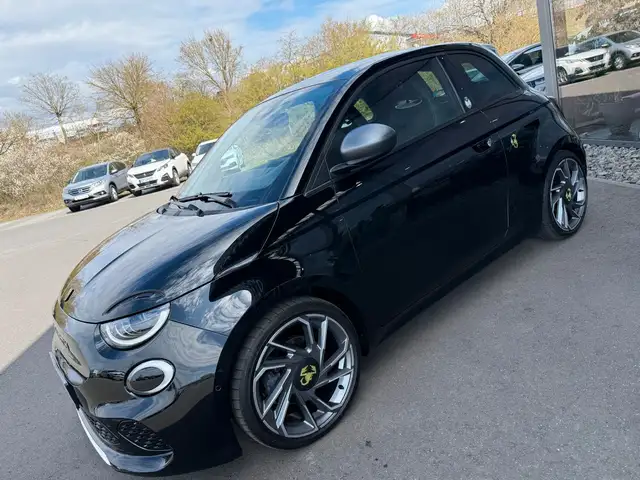 Abarth 500e Scorpionissima Edition limitiert Pano 18"