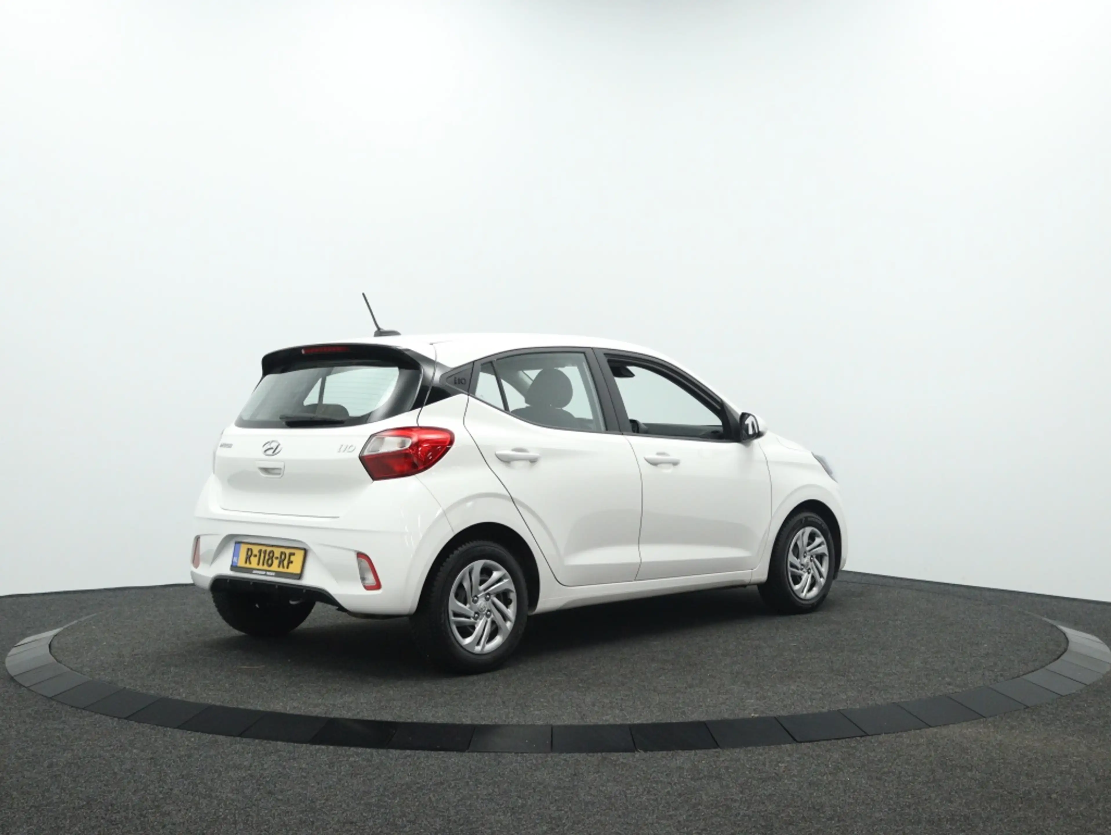 Hyundai i10 1.0 Comfort | Carplay Navigatie | Airco | Cruise c — photo 2