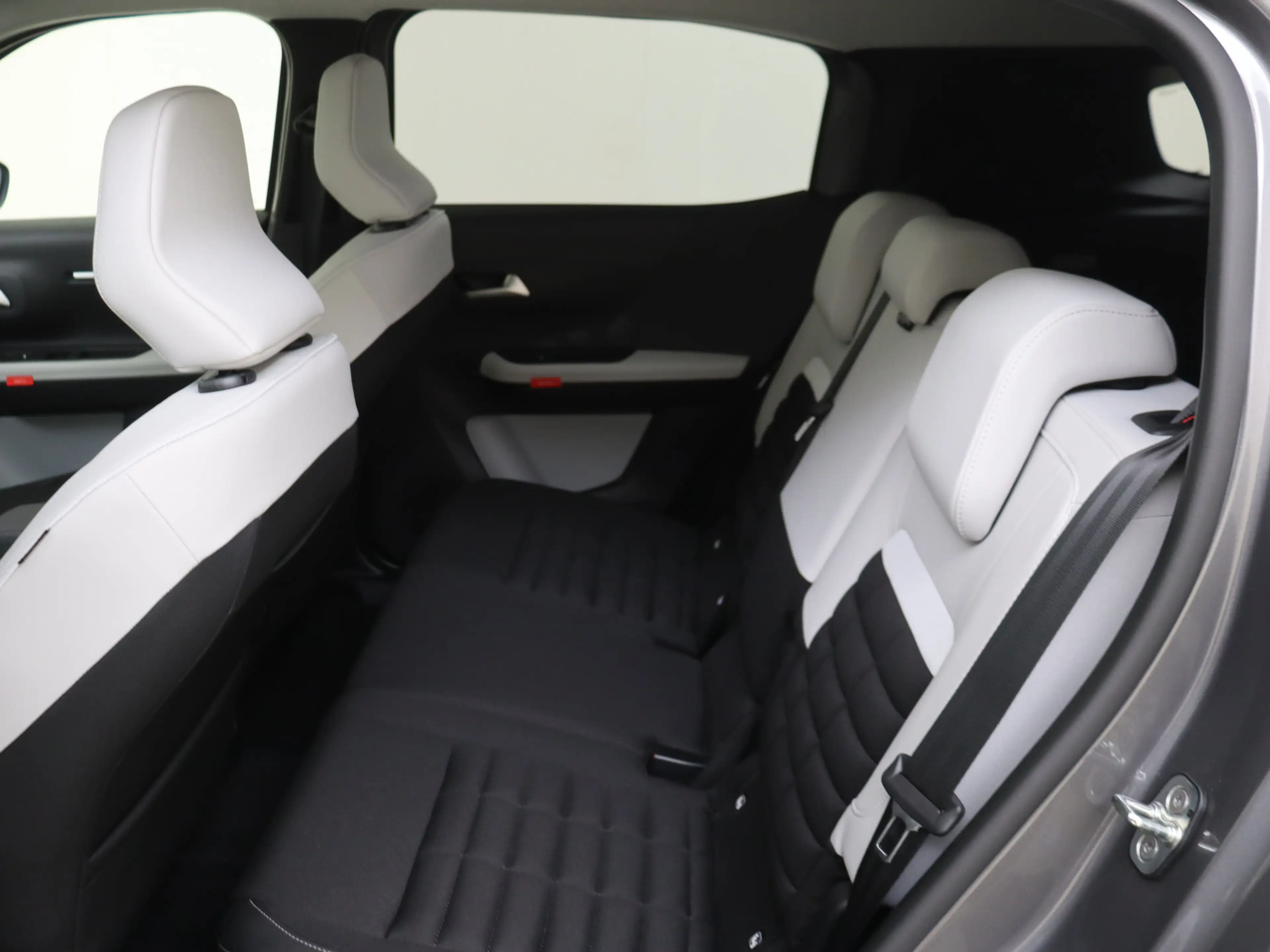 Citroen C3 Aircross 1.2 Hybrid 145pk Max 7p. | 7 Persoons | Camera | A — photo 12