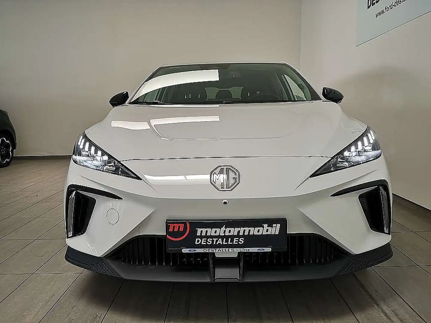 MG MG4 EV 64 kWh Luxury *Lagerfahrzeug* Weiß - 2