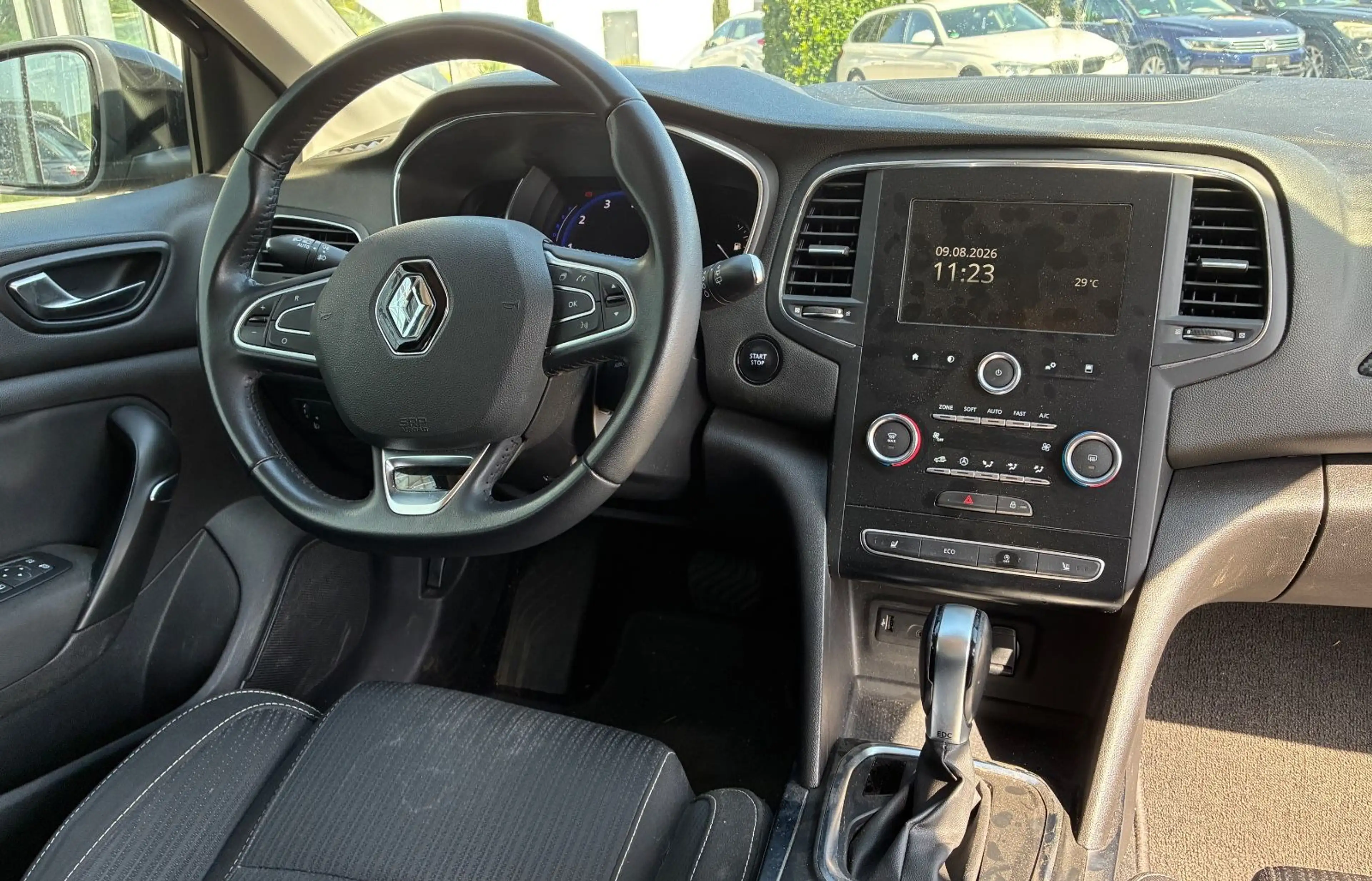 Renault Megane IV Grandtour Business Edition Automatik — photo 12