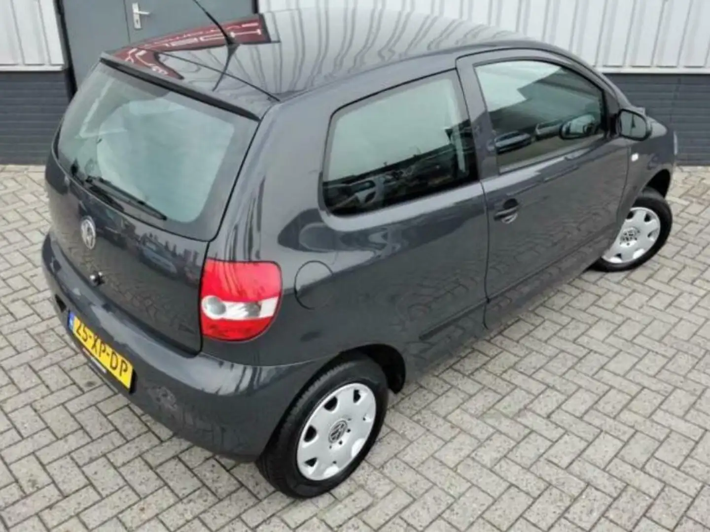 Volkswagen Fox Fox 1.2 Trendline Grijs - 2