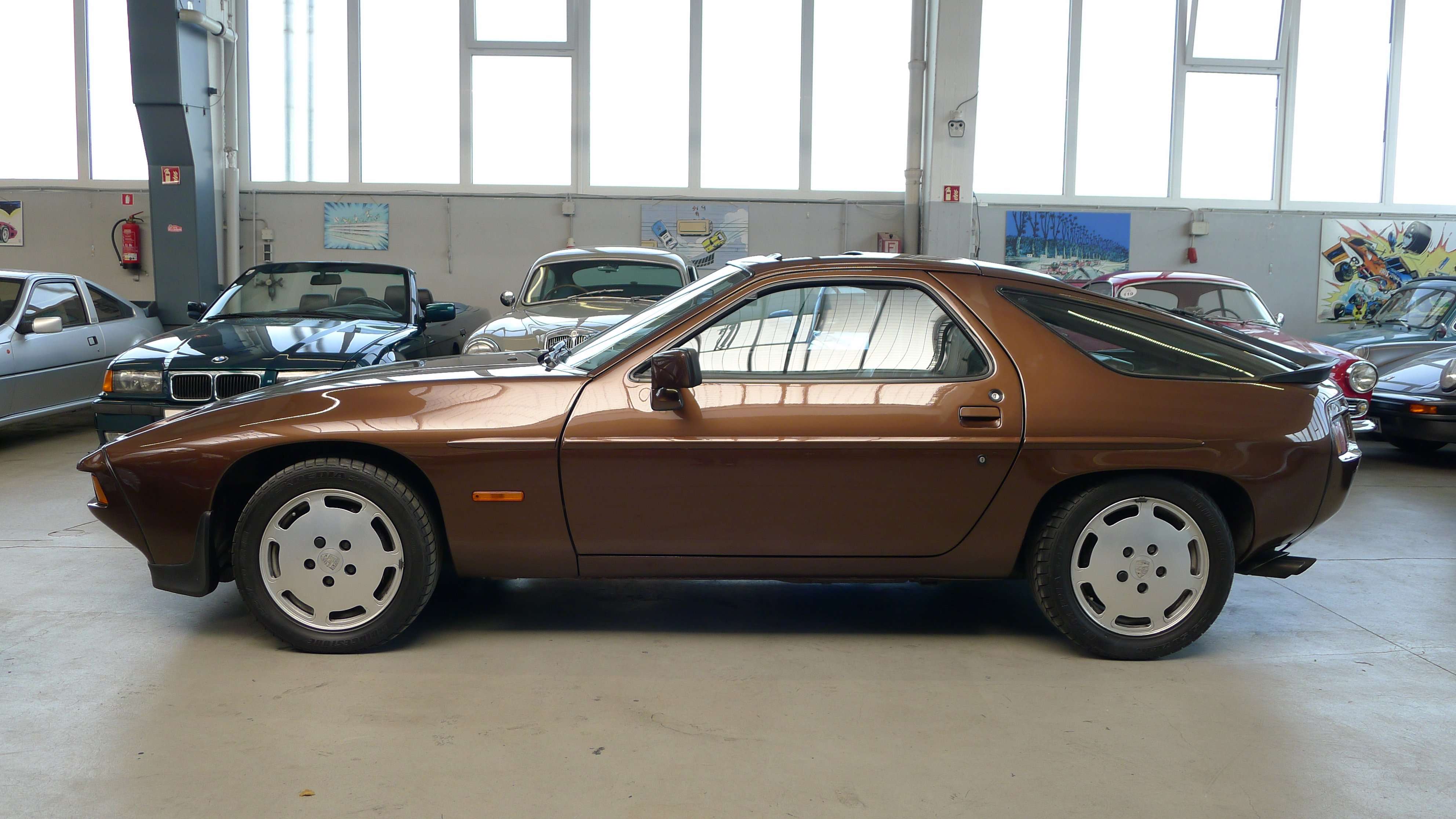 Second hand Porsche 928 4.7
