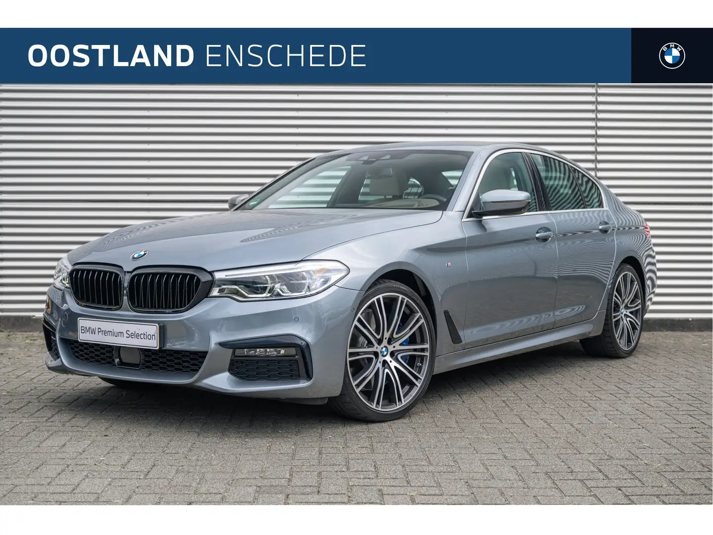 BMW 540 5 Serie 540i xDrive High Executive M Sport Automaa Grijs - 1