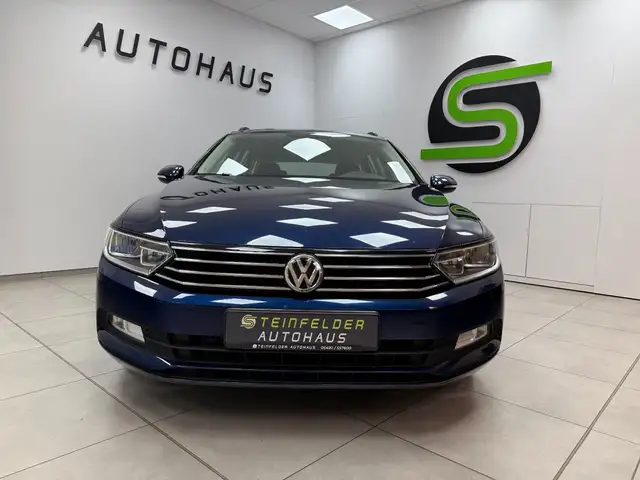 Volkswagen Passat view 2