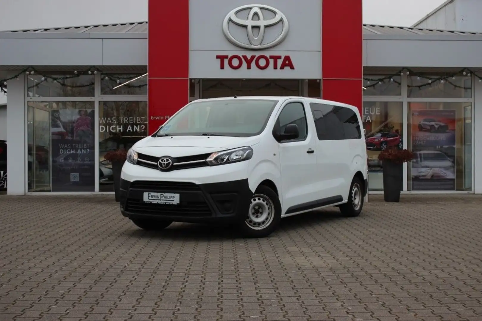 Toyota Proace Verso L1 1,6 D-4D Shuttle *9 Sitzer* Bianco - 1