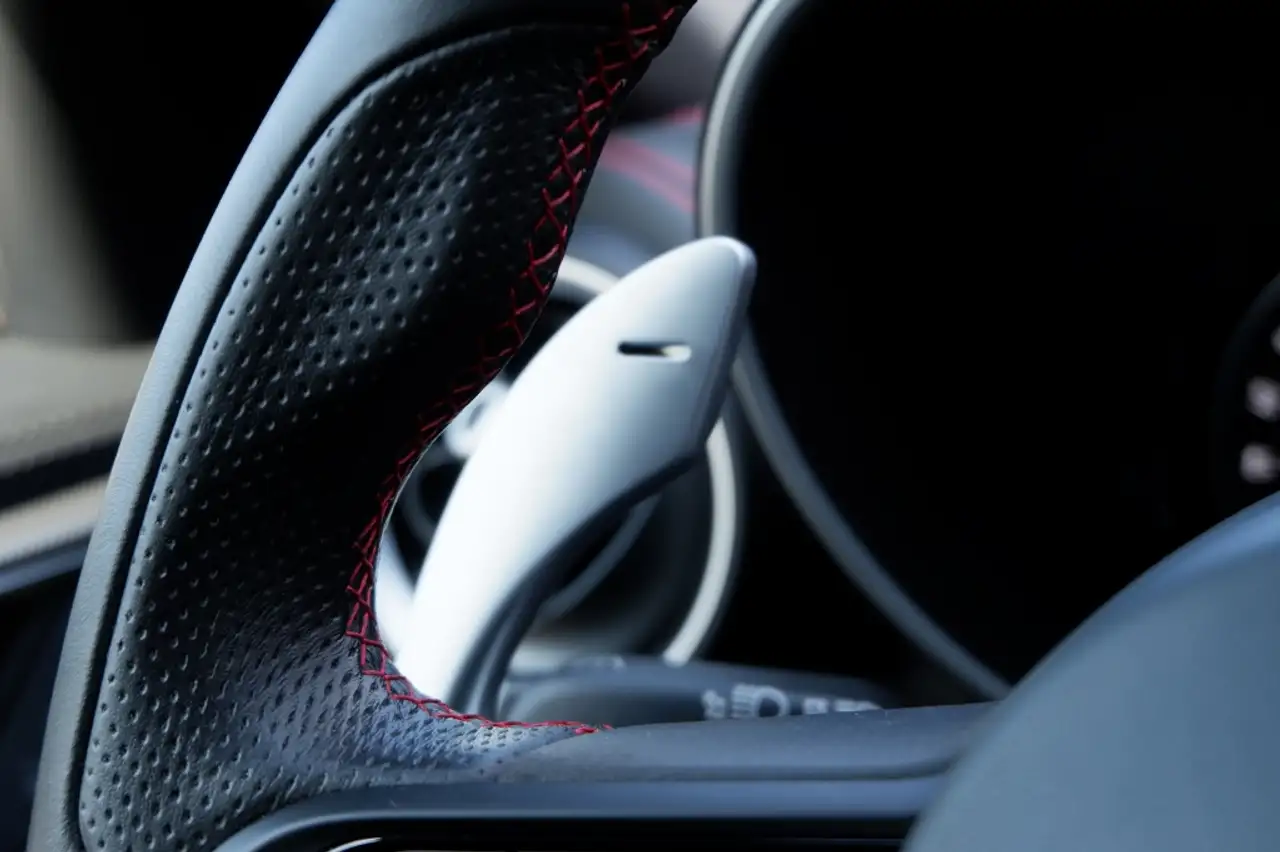 Alfa Romeo Giulia 2023 — фото 21