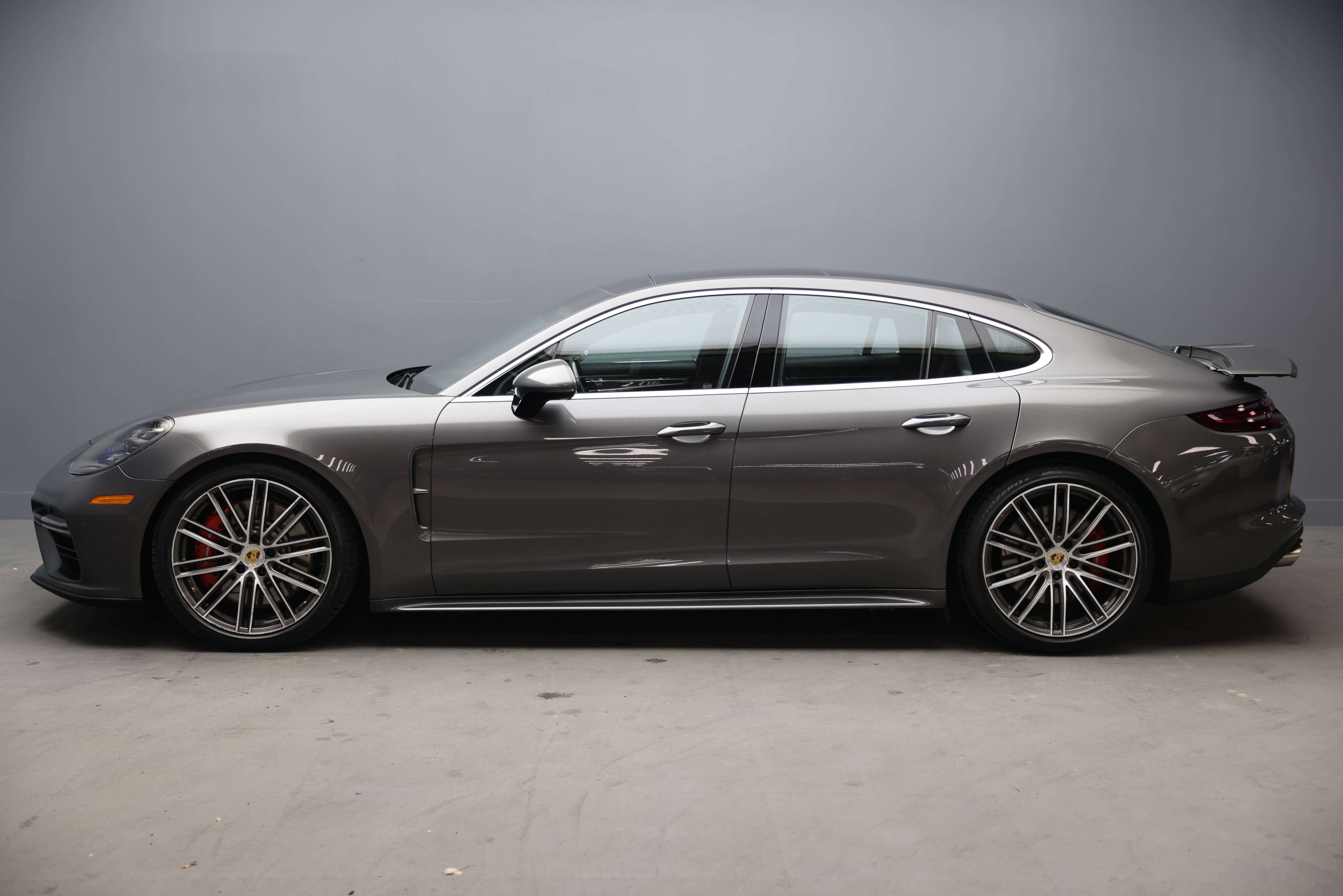 2017 Porsche Panamera Turbo