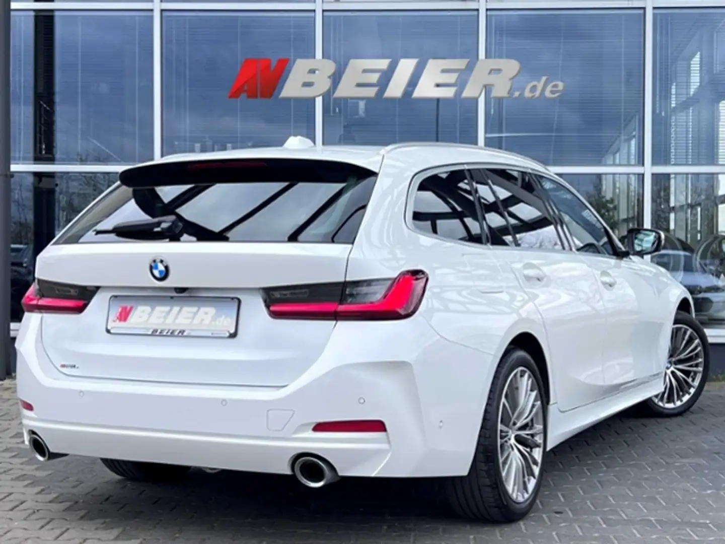 BMW 320 dxDrive LED AHK Standheiz.ToT-Winkel Panorama HiF Weiß - 2