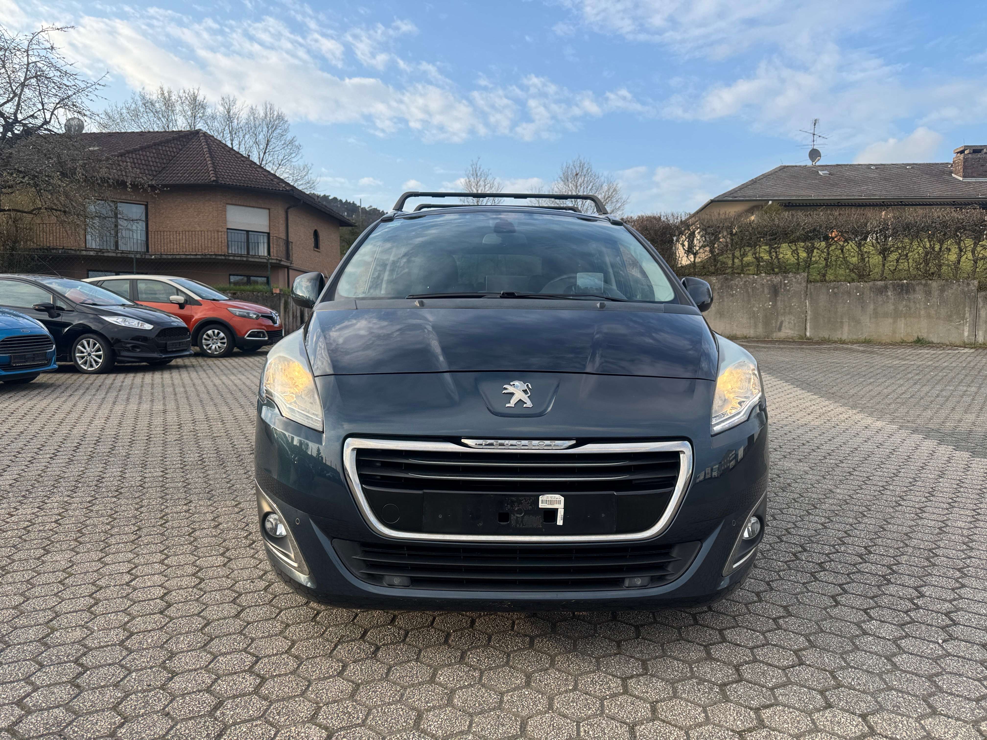 Second hand Peugeot 5008 