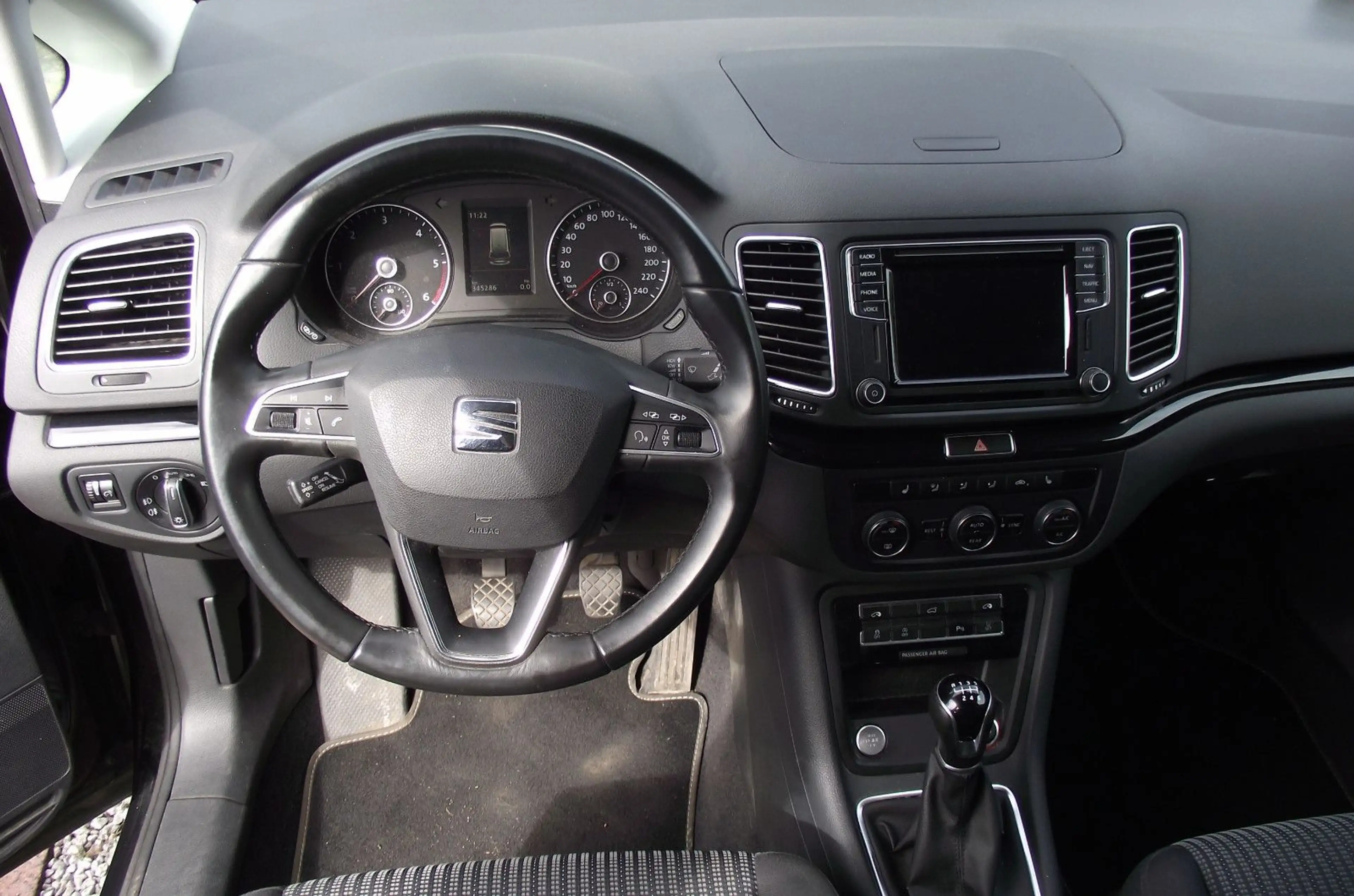 SEAT Alhambra Style  1. Hand, Navi , Sthzg , 7 Sitze — photo 9