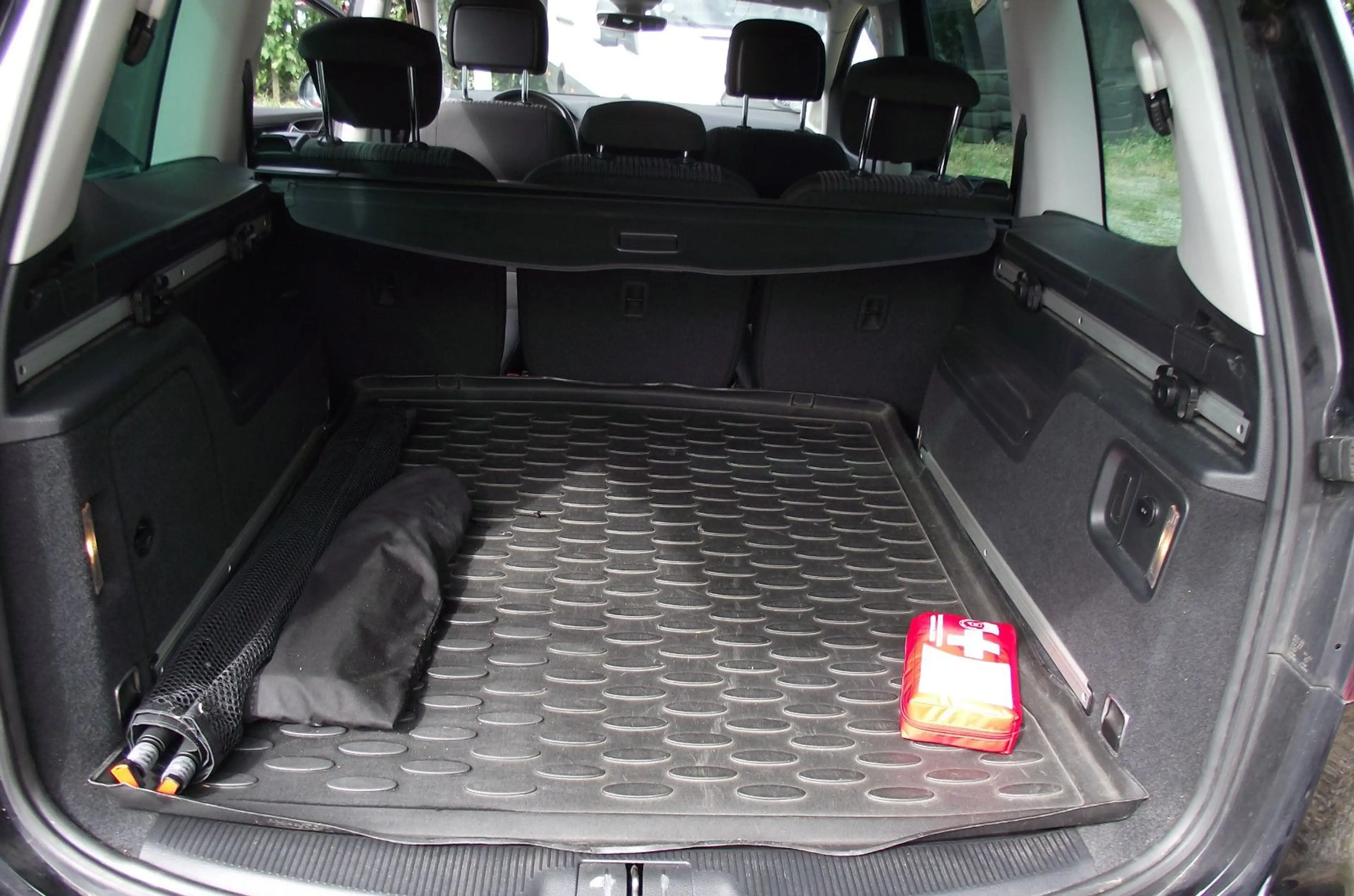 SEAT Alhambra Style  1. Hand, Navi , Sthzg , 7 Sitze — photo 10
