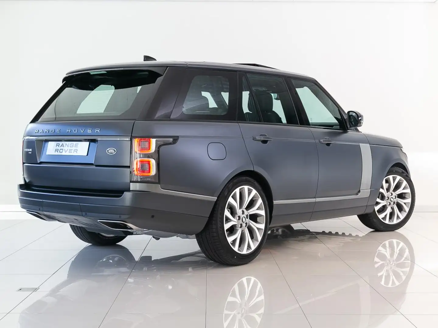 Land Rover Range Rover 2.0 P400e Limited Edition | Bosphorus Grey Satin | Grijs - 2