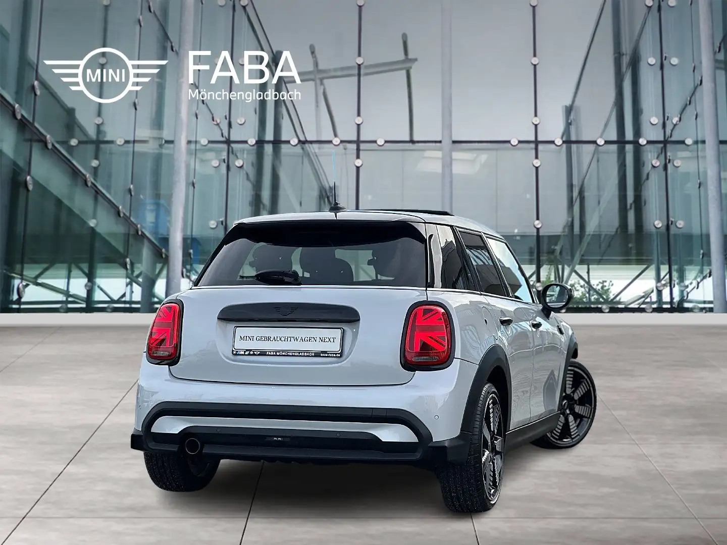 MINI Cooper 5-Türer DAB LED Pano.Dach Tempomat Shz Weiß - 2