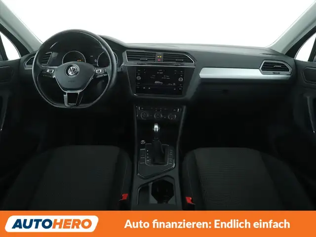Volkswagen Tiguan view 12