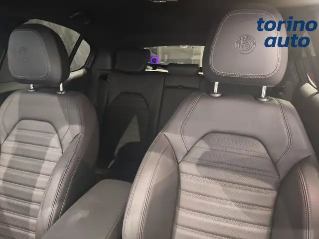 Alfa Romeo Stelvio view 10