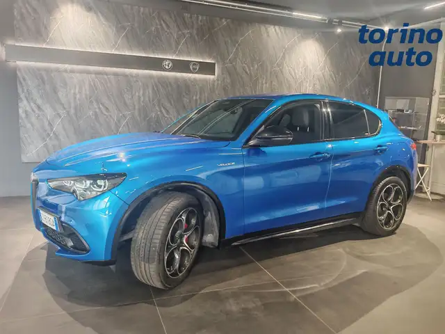 Alfa Romeo Stelvio view 3