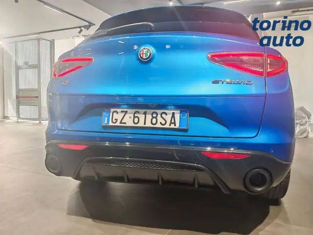 Alfa Romeo Stelvio view 6