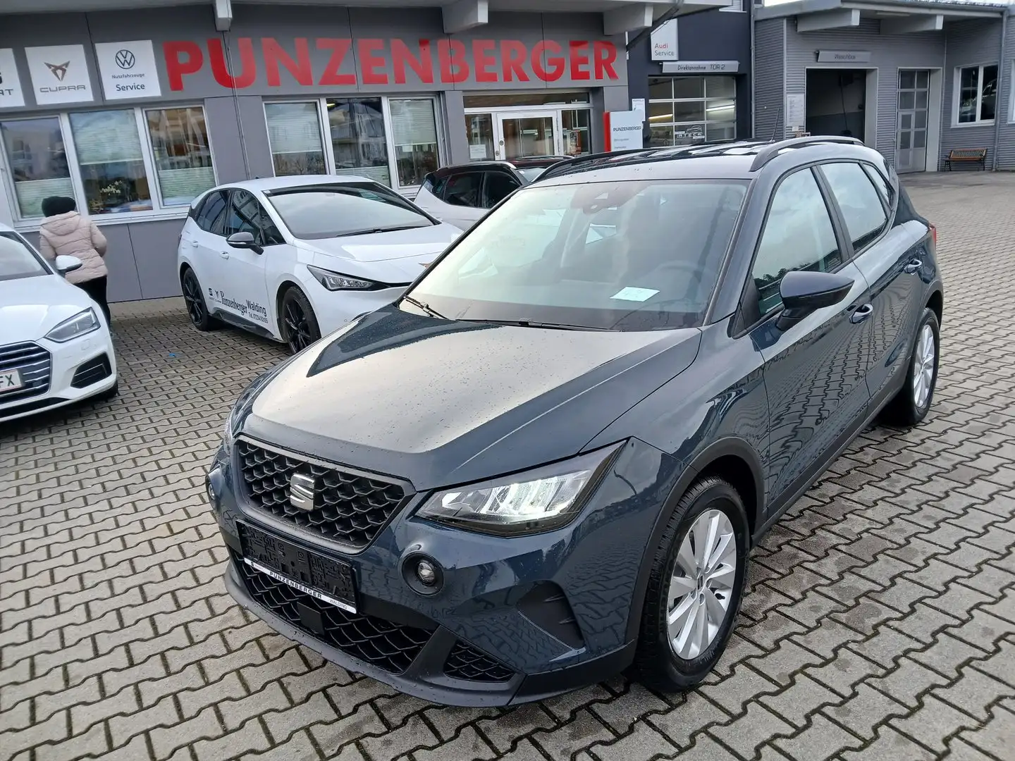 SEAT Arona Reference Edition 1.0 TSI Blauw - 1