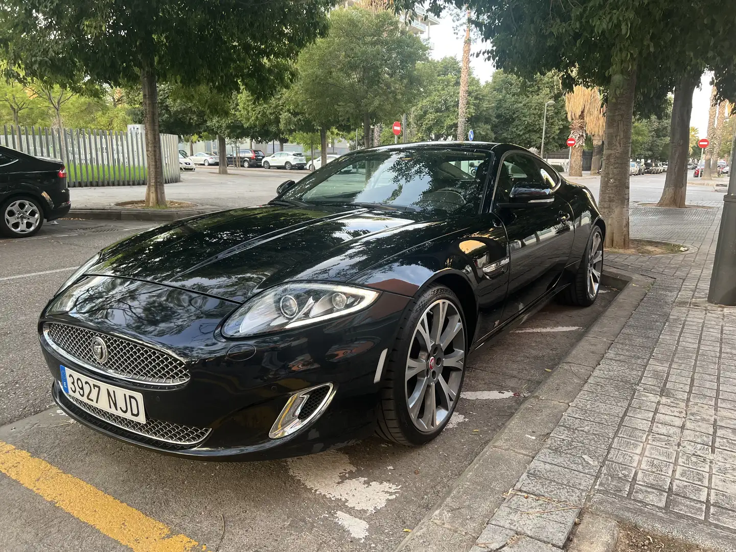 Jaguar XK Coupé 5.0 V8 Portfolio Aut. - 1