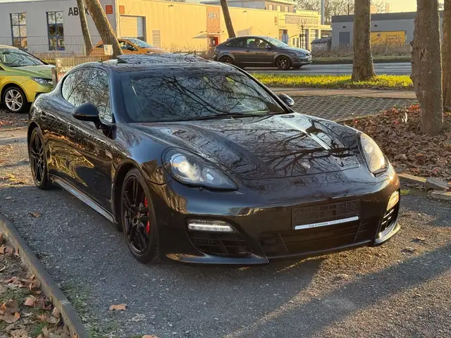 Porsche Panamera Diesel Platinum Edition