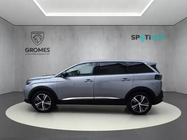 Peugeot 5008 view 6