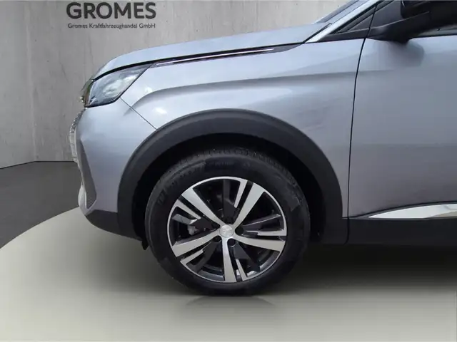 Peugeot 5008 view 11