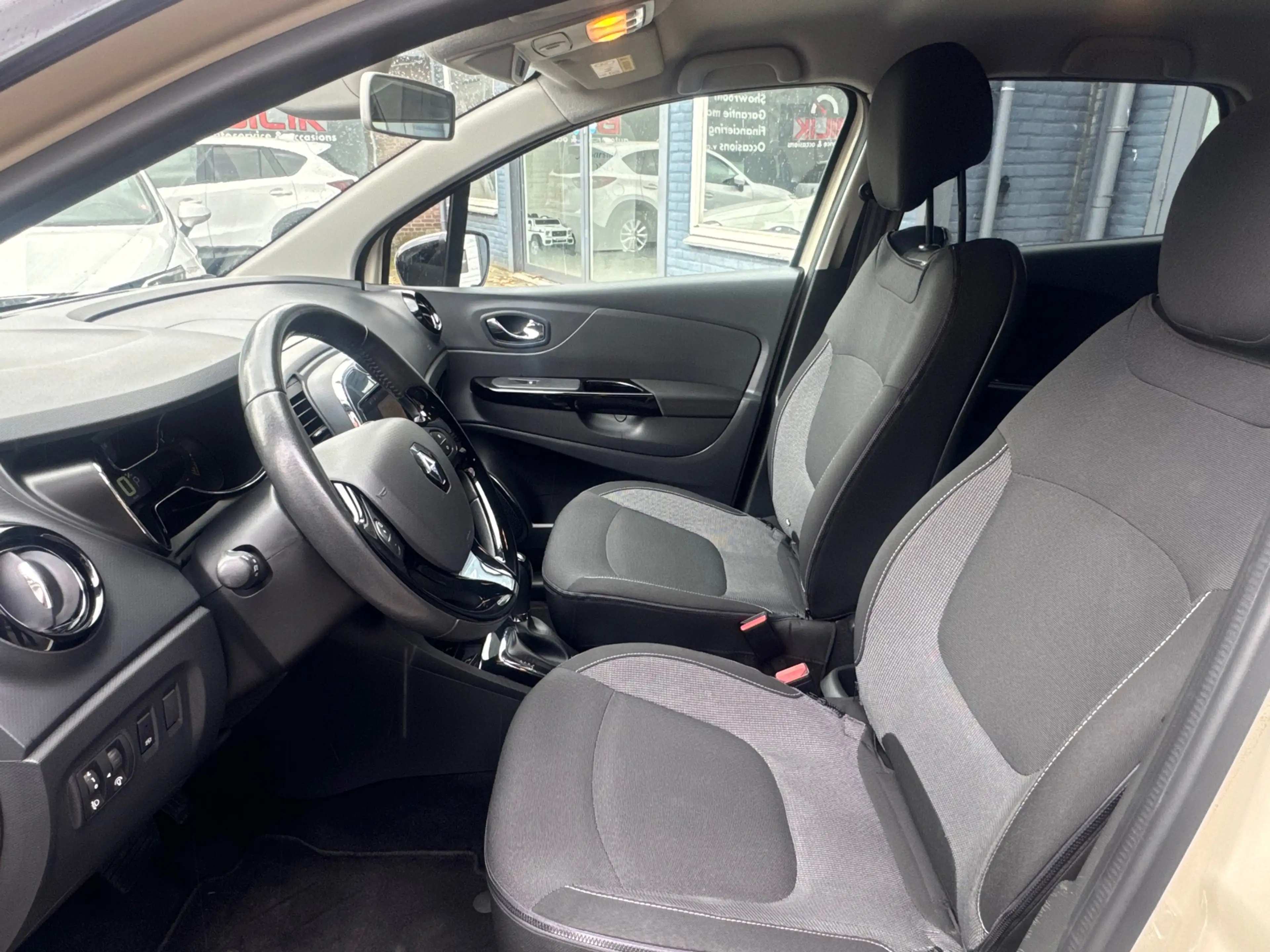 Renault Captur 1.2 TCe Dynamique | Clima | Camera | Cruise | Auto — photo 9