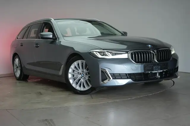 BMW 5 Series main image