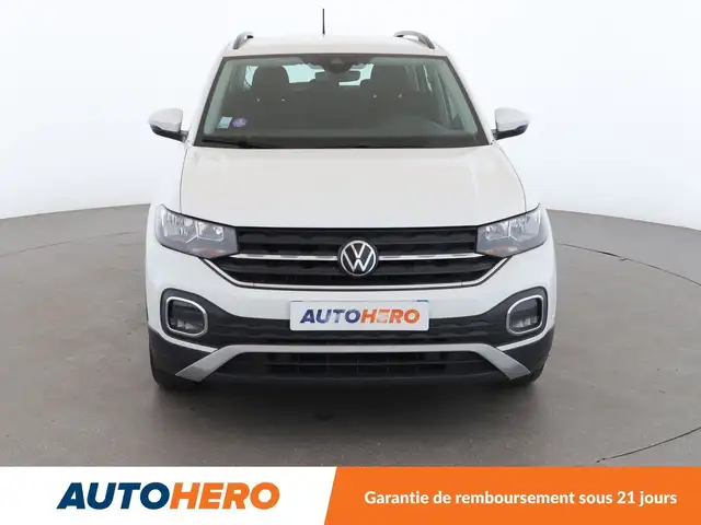 Volkswagen T-Cross view 9
