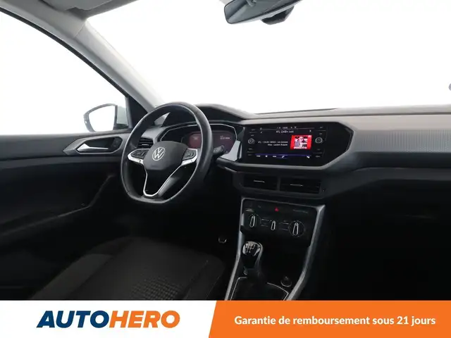 Volkswagen T-Cross view 13