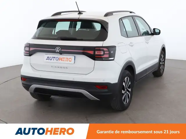 Volkswagen T-Cross view 6