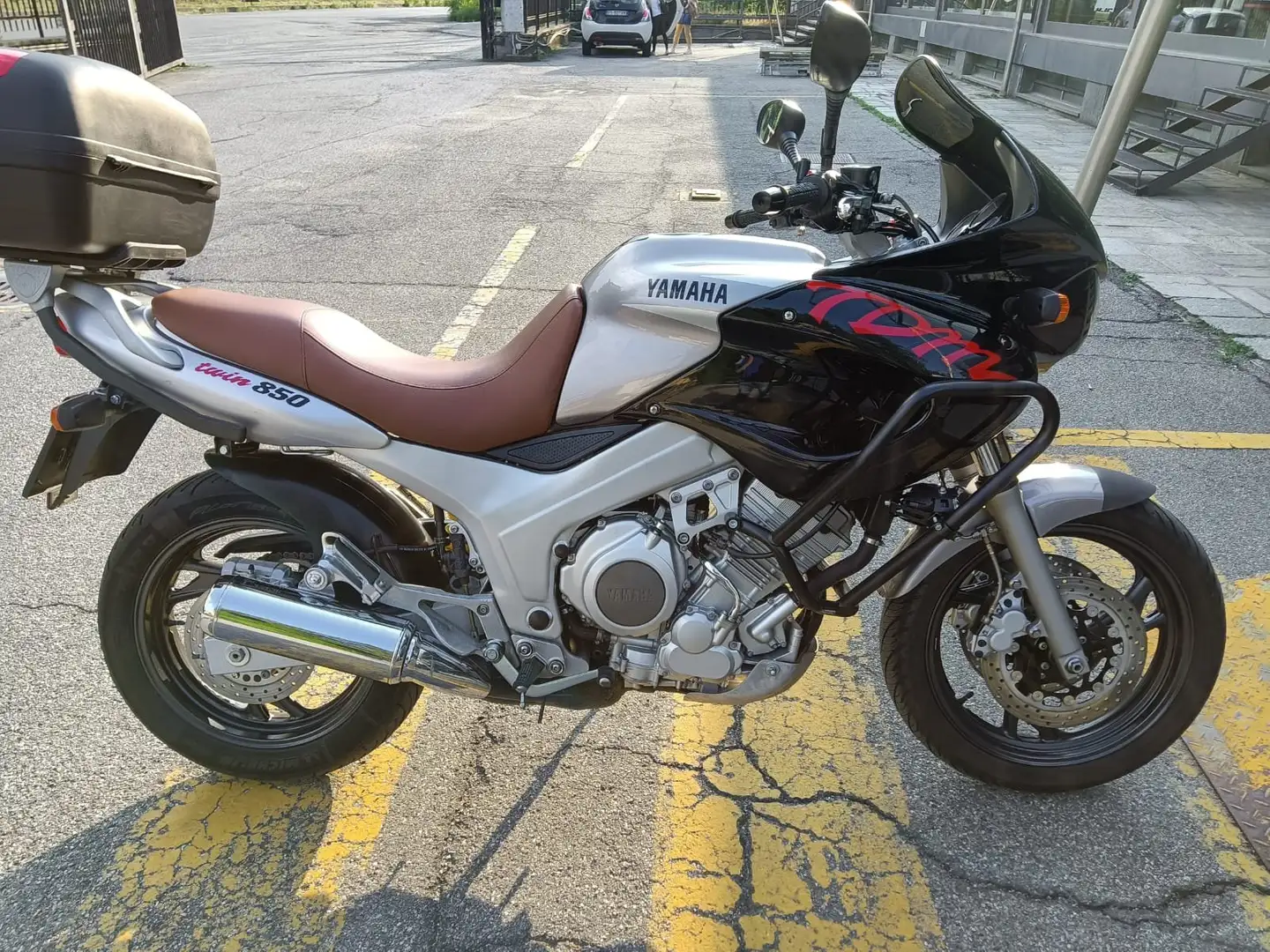 Yamaha TDM 850 Nero - 1