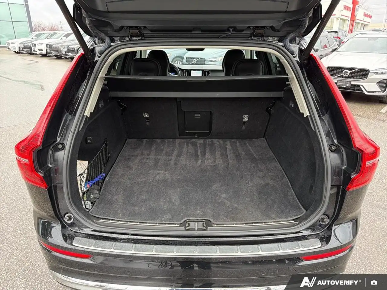 Volvo XC60 снимка Volvo XC60