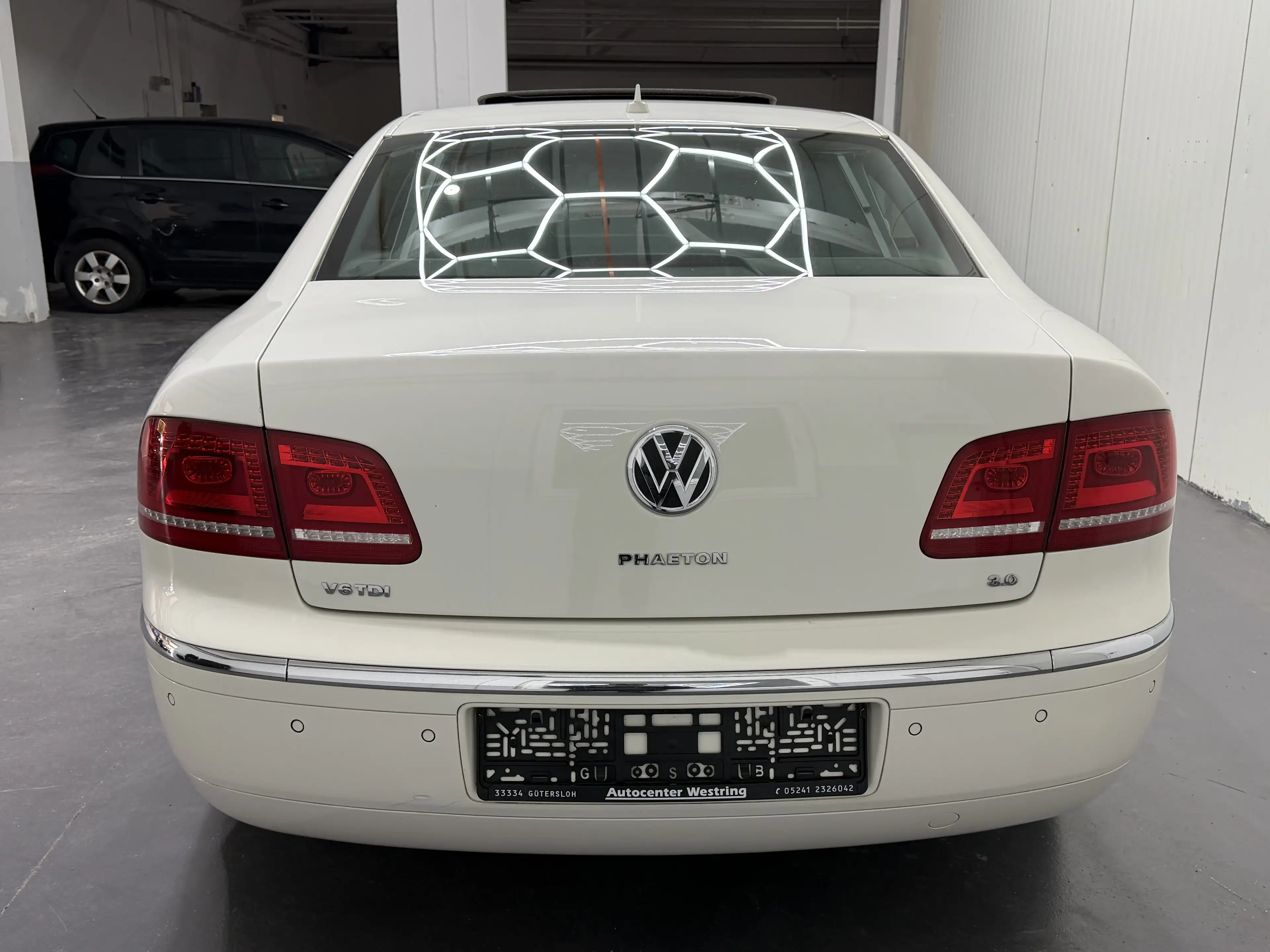Volkswagen Phaeton V6 TDI 5-Sitzer 4Motion AHK*Dynaudio*R-Cam*Standh — photo 4